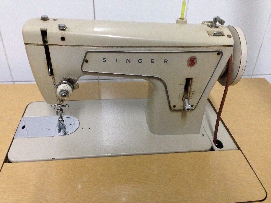 Máquina de costura SINGER
