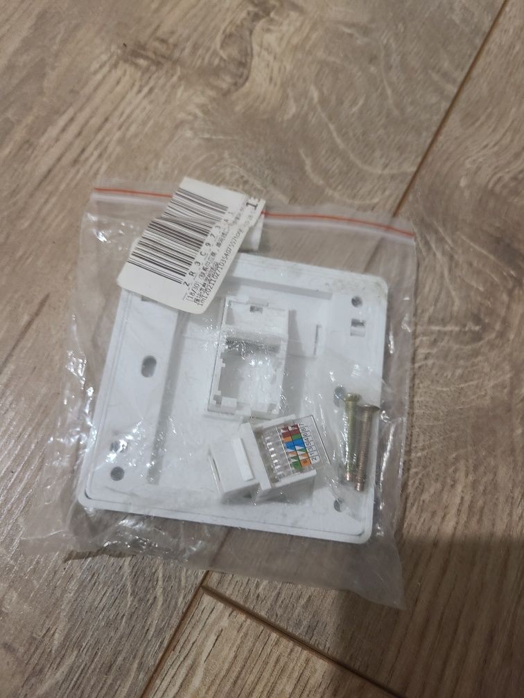 Интернет розетка RJ45