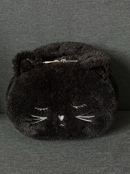 House czarna futerkowa kosmetyczka kuferek kotek stan bardzo dobry