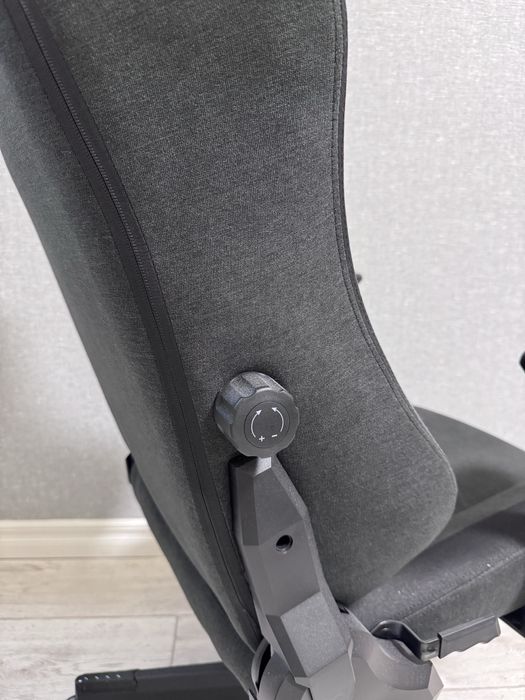 Гэймерский стул ABILDAA серий антрацид, тканевый