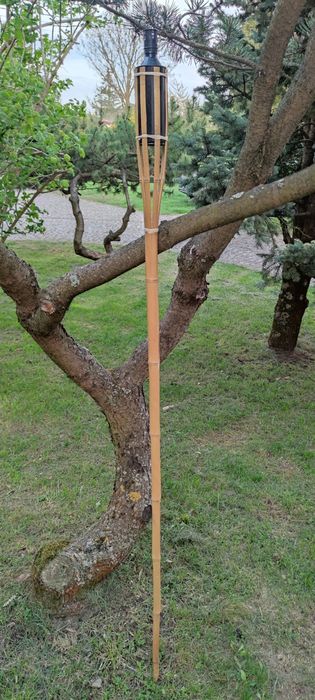 Pochodnie na naftę z bambusa 150 cm 8 szt.