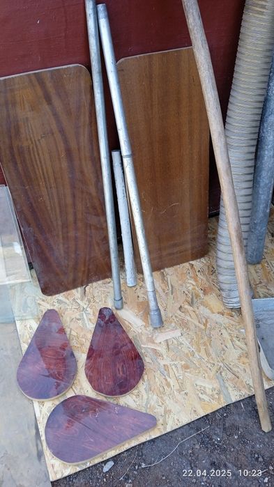 Вещи для дома - стекла  для книж. шкафов, аллюминиевая бадья, трубы..