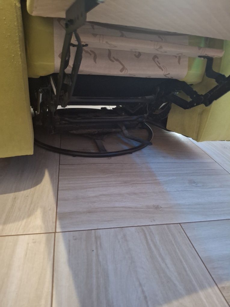 Fotel relax z funkcją bujania