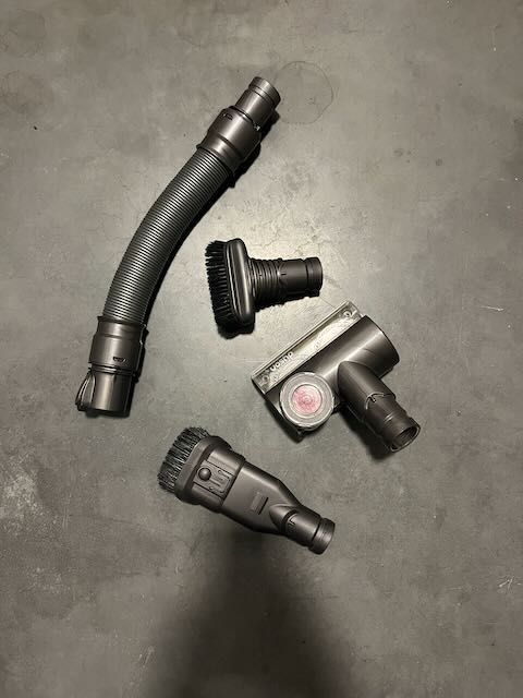 Aspirador Vertical Dyson DC40