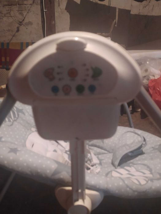 Leżaczek bujaczek elektryczny na baterie