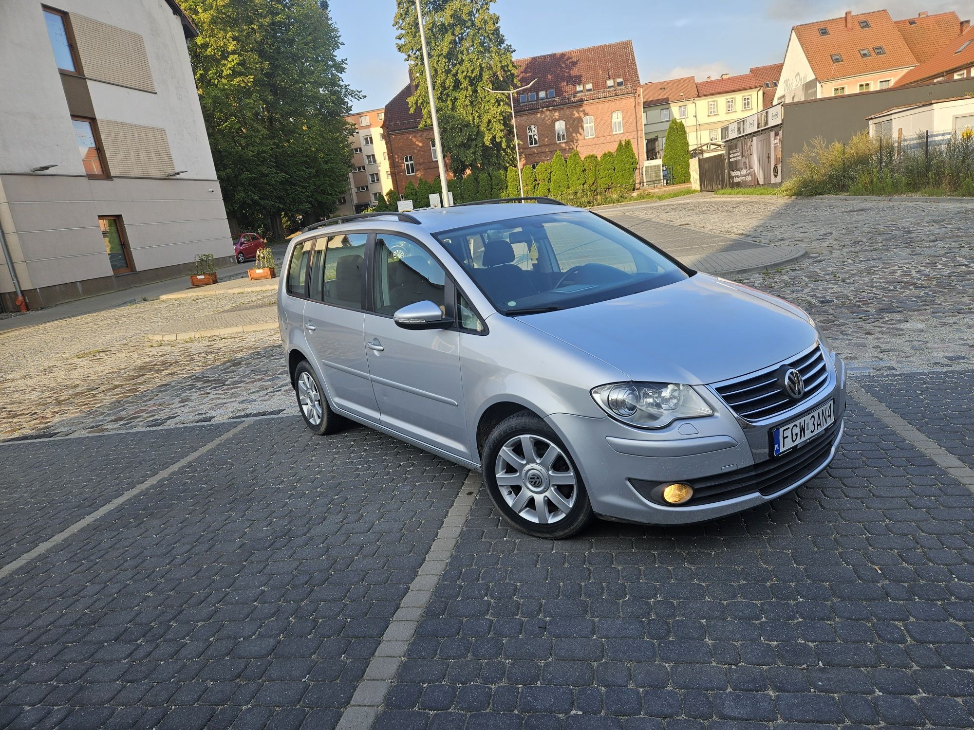 Volkswagen Touran 2.0 TDI BMM,xenon, navi.