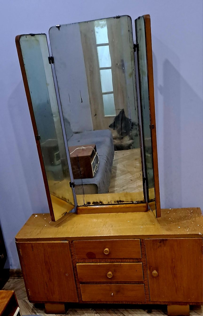 Toaletka z  lustrami prl, vintage