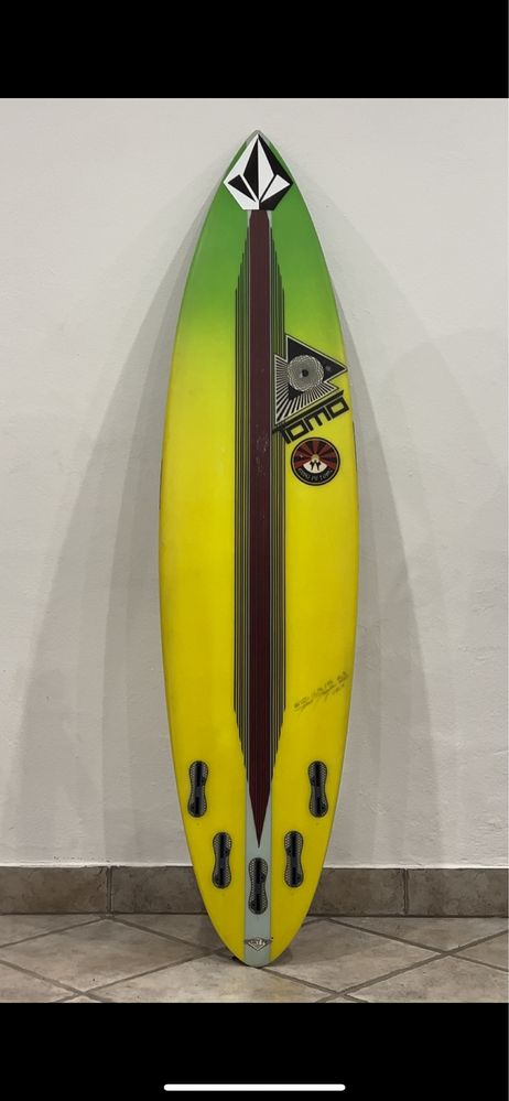 Tomo surfboard 5,10