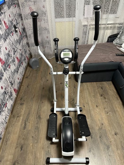 Орбітрек MAXX Pro