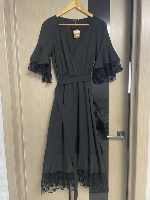 Вечірня пишна сукня