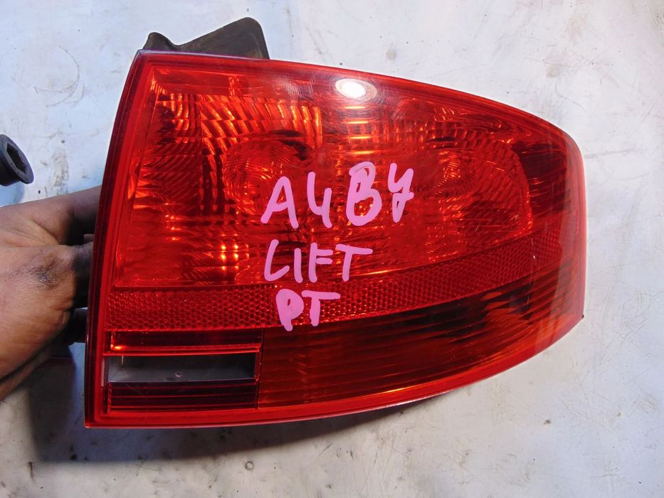 Lampy tył audi a4 b7 sedan lift  cena sztuka