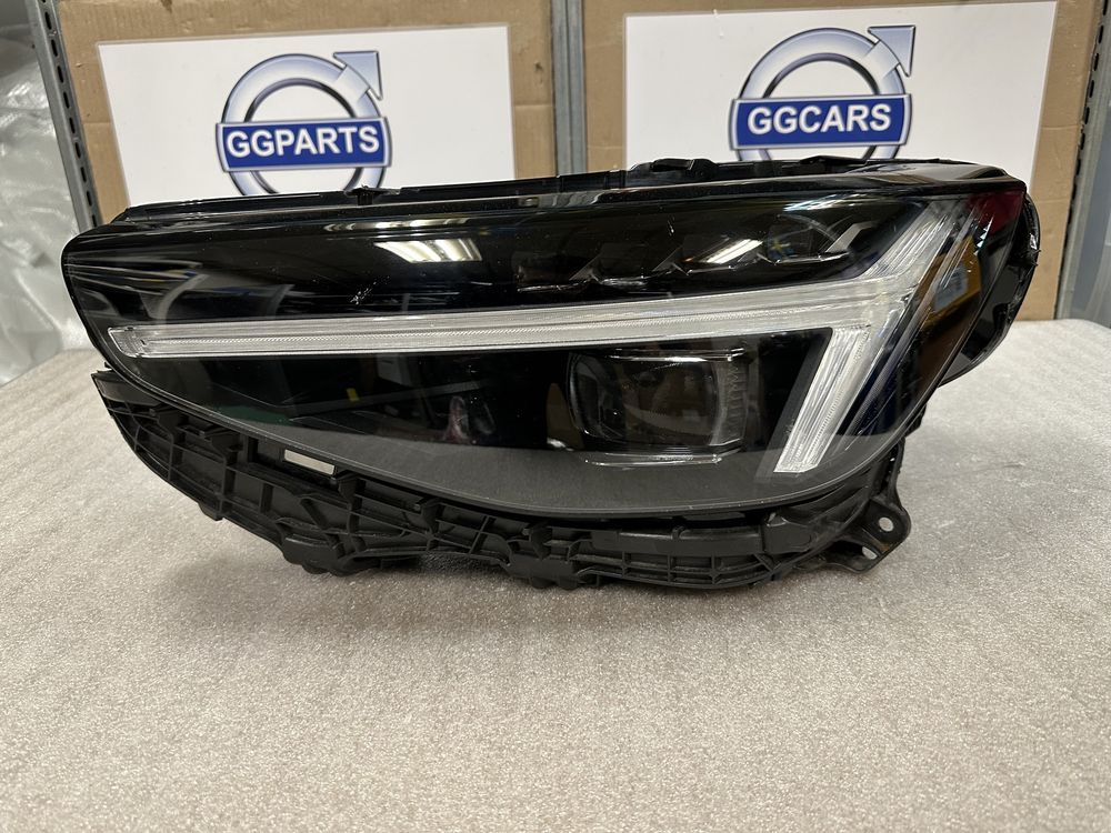 Volvo C40 XC40 lampa przód reflektor LIFT