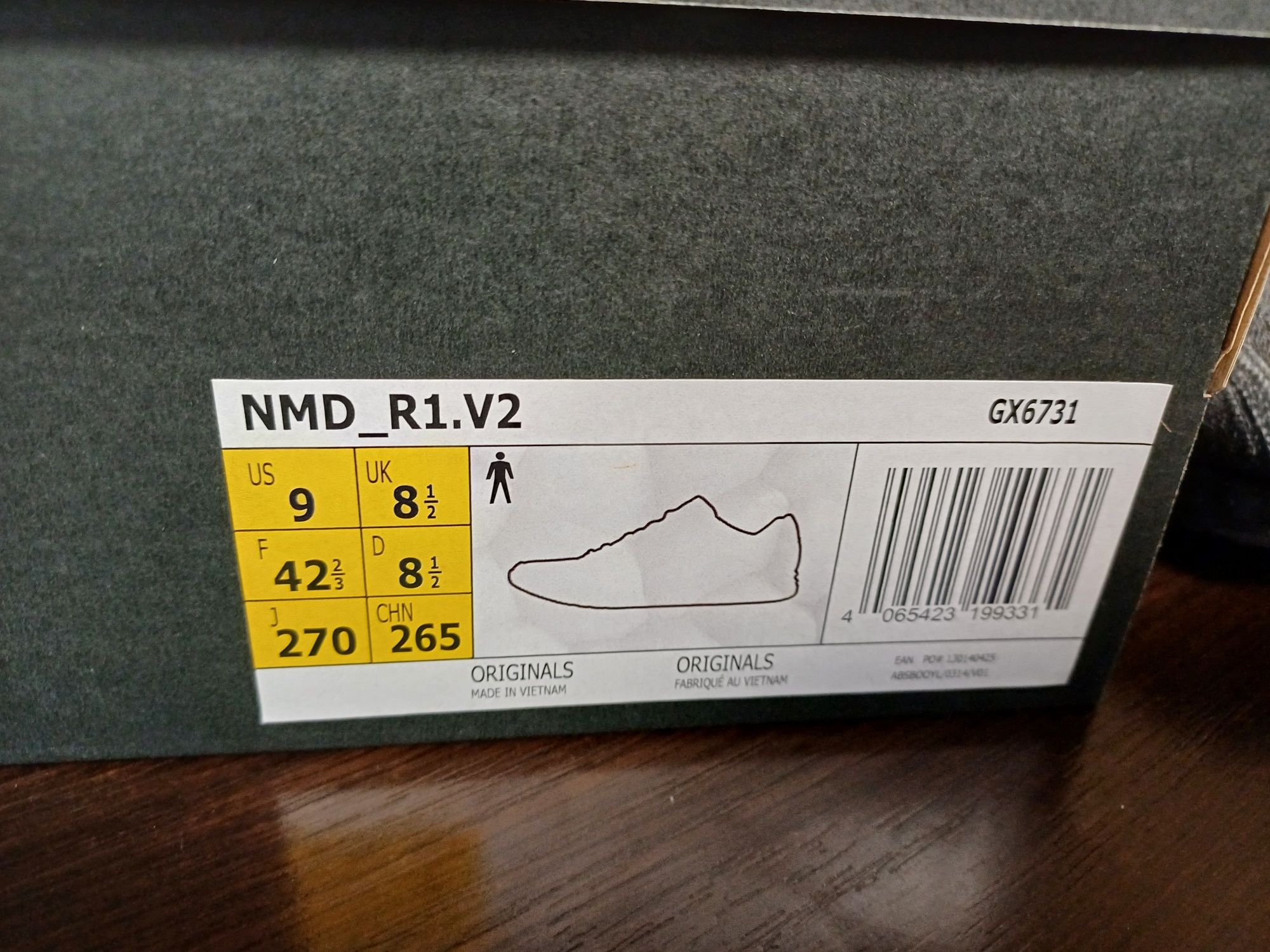 Nowe Adidas NMD R1V2  rozmiar 42 2/3