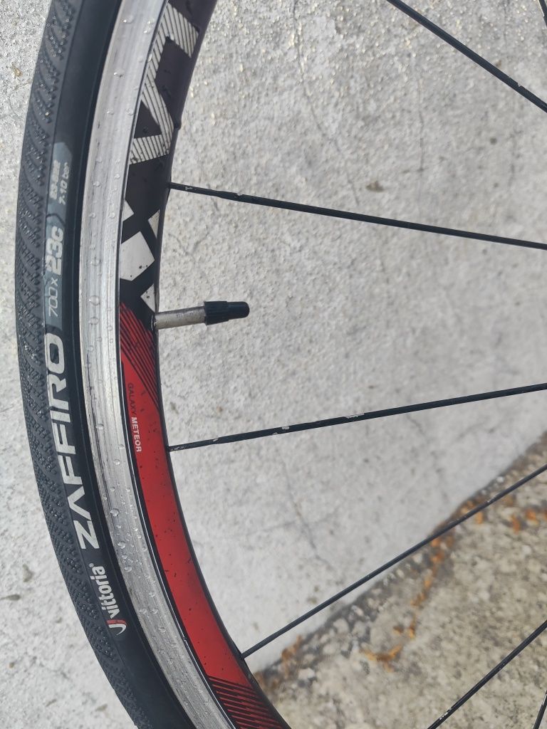 Bicicleta de ciclismo GT series 4