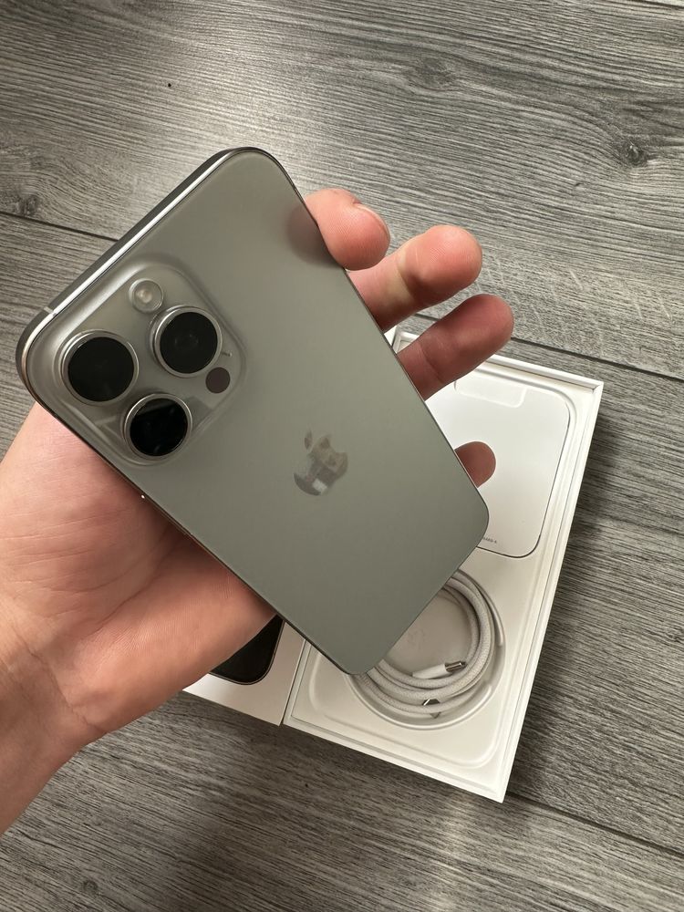 Iphone 15pro max Idealny