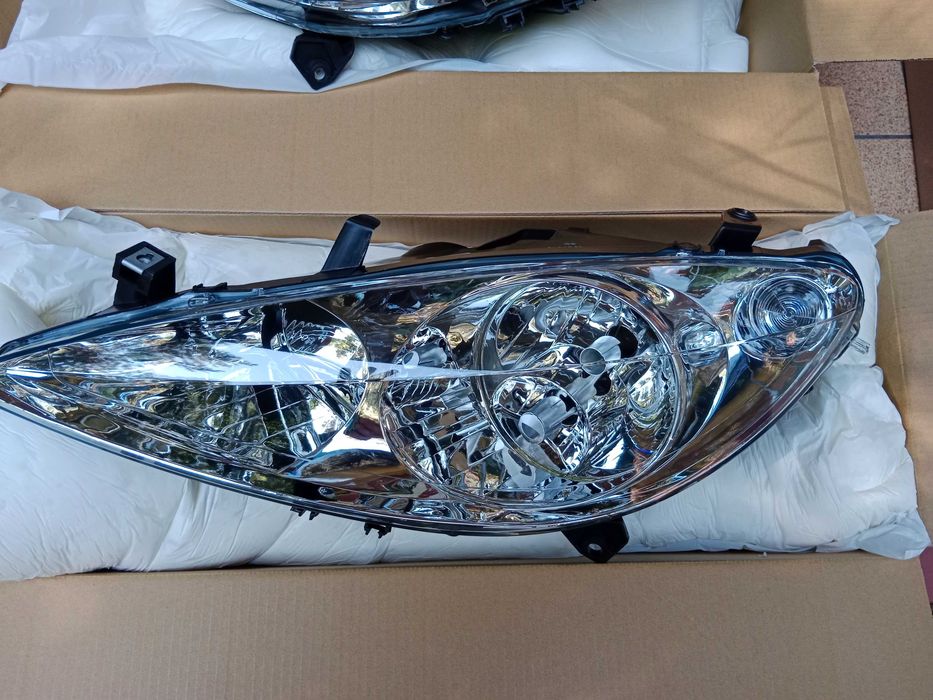 PEUGEOT 307 lampa przednia lewa  + prawa komplet NOWE