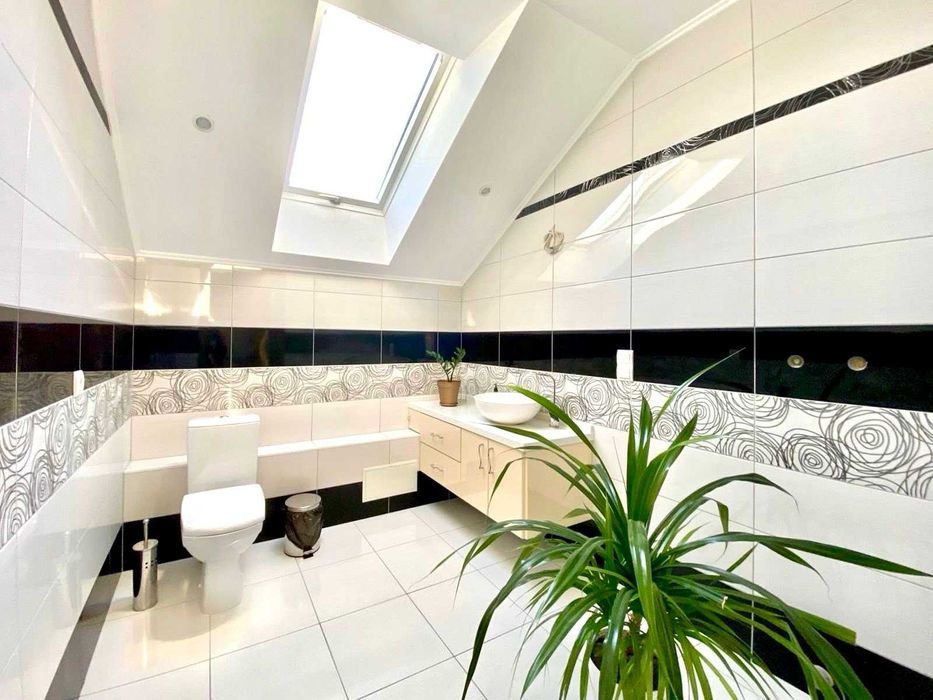 Продаю гариний будинок в Ракетній Рощі. ц1