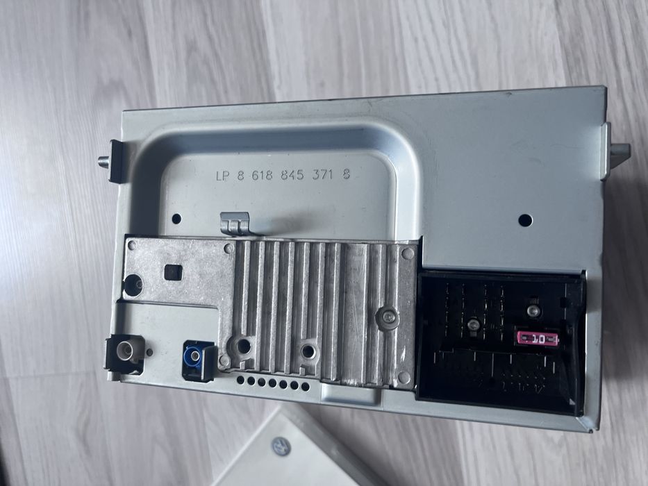 Штатна автомагнітола Volkswagen Passat