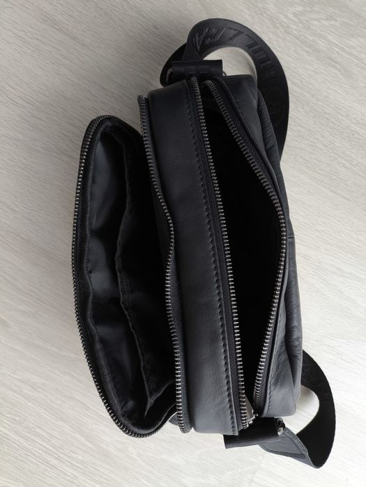 Listonoszka męska skórzana, czarna.