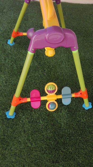 Brinquedo para bebé Chico