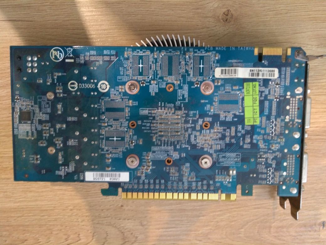 2x GTX 550 1GB GDDR5