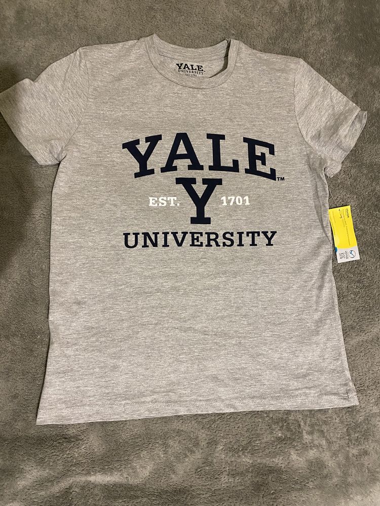 Сіра жіноча футболка Yale нова intertek M