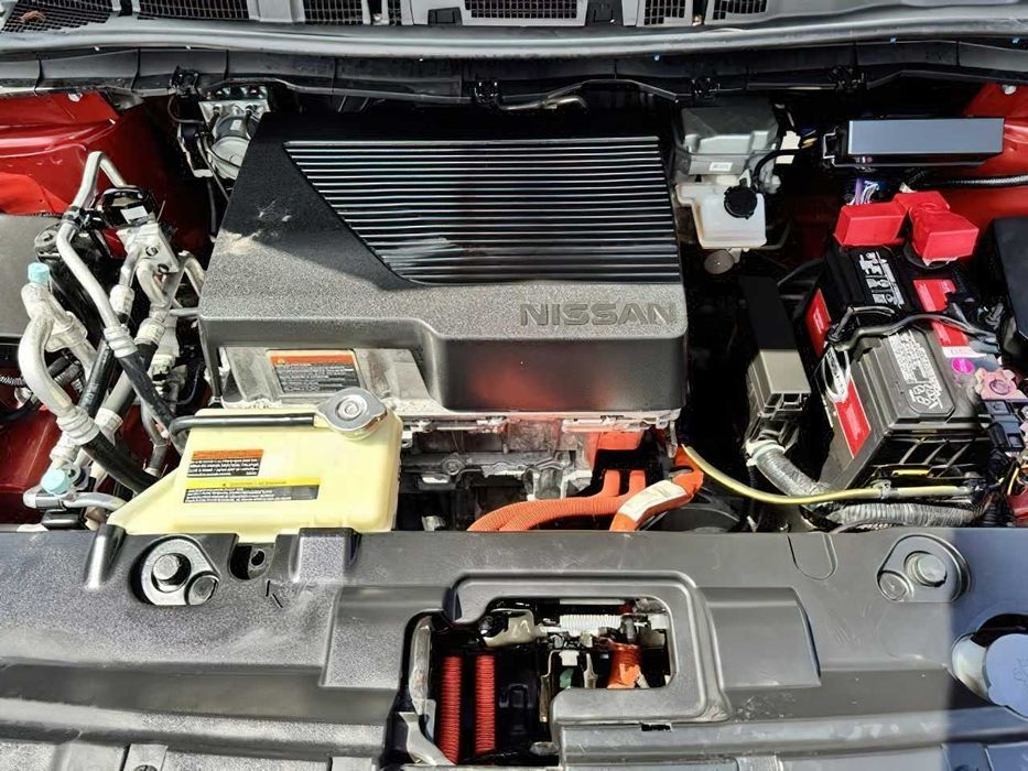 Nissan Leaf      2020