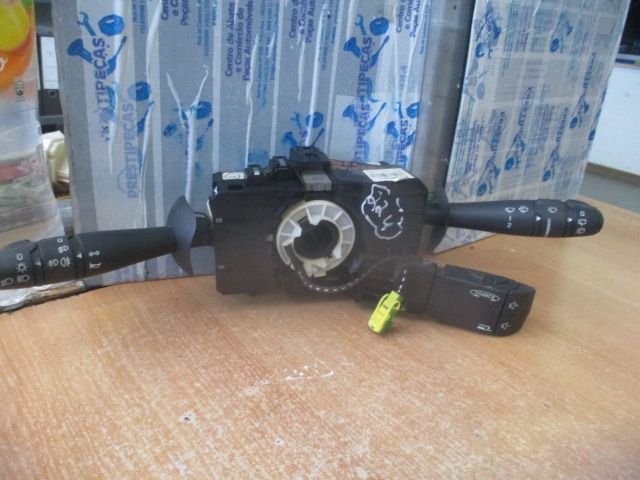 Comutador Luzes Fita Airbag 8200856009N RENAULT TWINGO 2 2011 1.5DCI 75CV 3P PRETO
