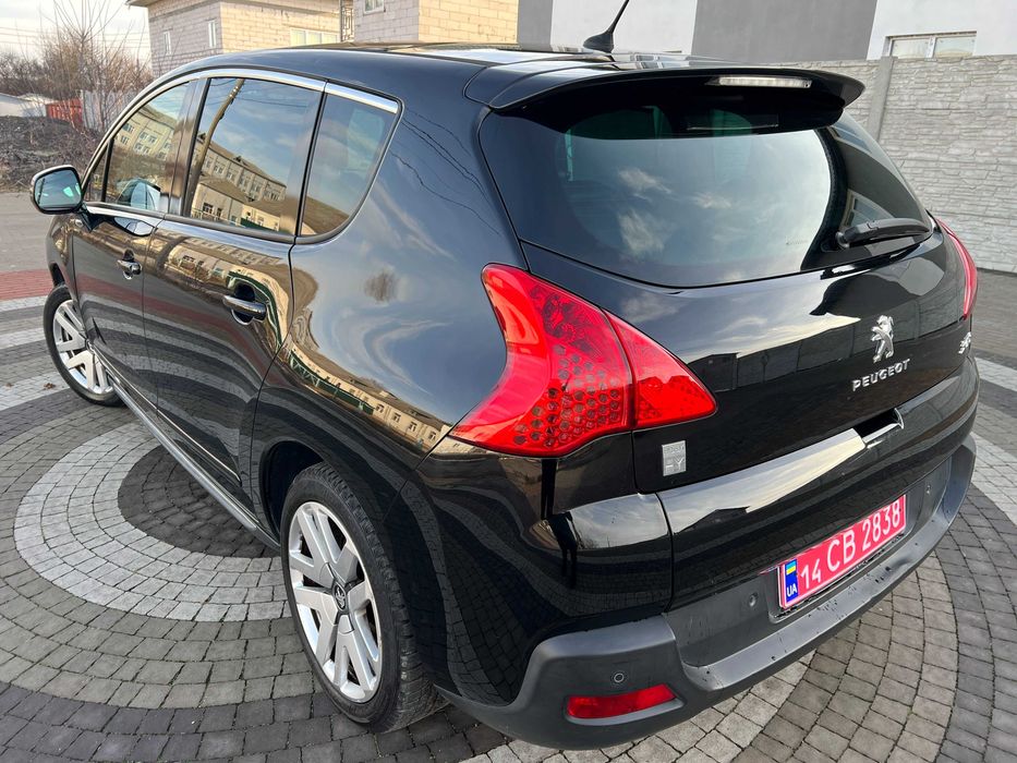 Peugeot 3008 2.0 HDi дизель HYbrid4 2012