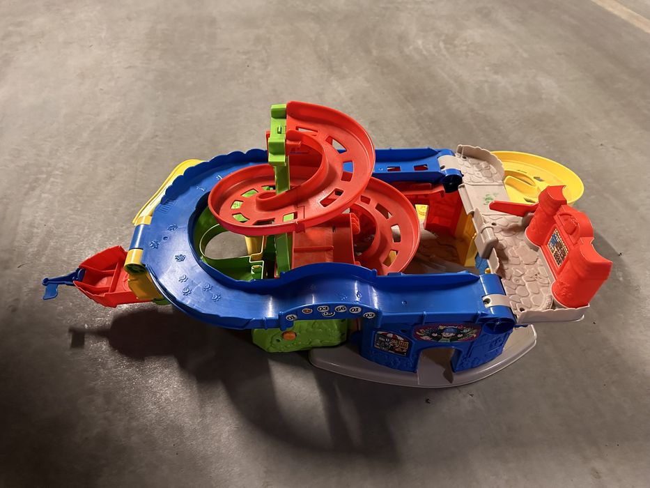Fisher Price Tor Wieża Garaż Zjeżdzalnia 2w1 HBD77
