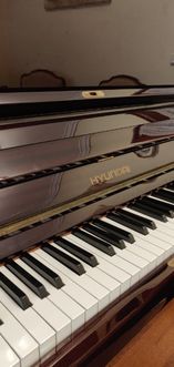 Vendo Piano Vertical Hyundai U-838N (Fabrico Coreano)