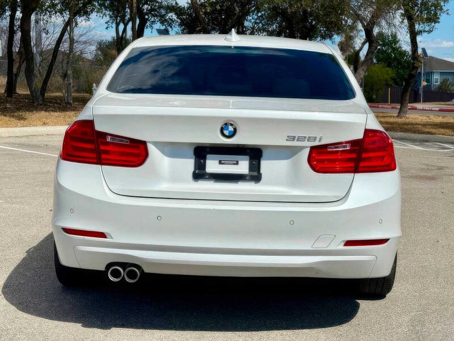 BMW 3 Series 328i      2015