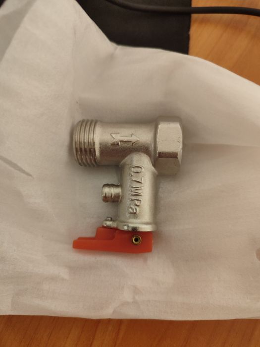 Клапан запобіжний для бойлера