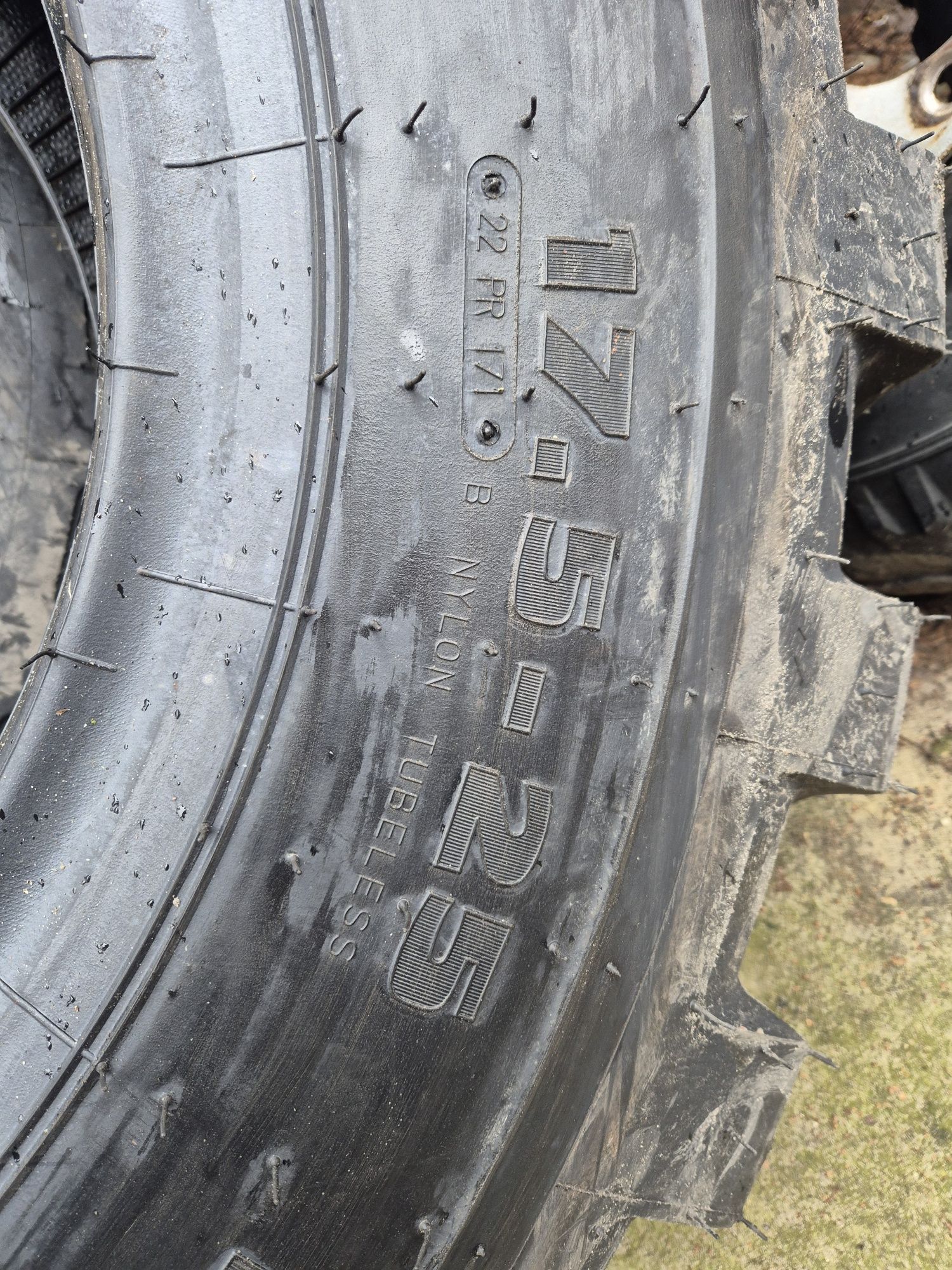 Opony 17.5-25  17.5r25