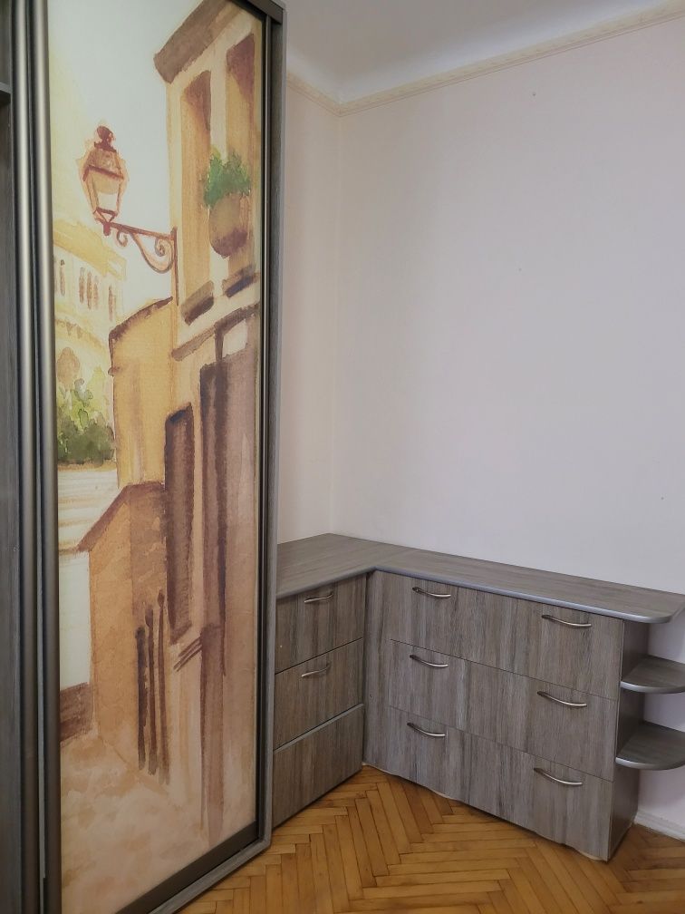 Продам 2 км.кв.вул.Чорновола(Центр,парк Шевченка),авт.опал,кім.окремі