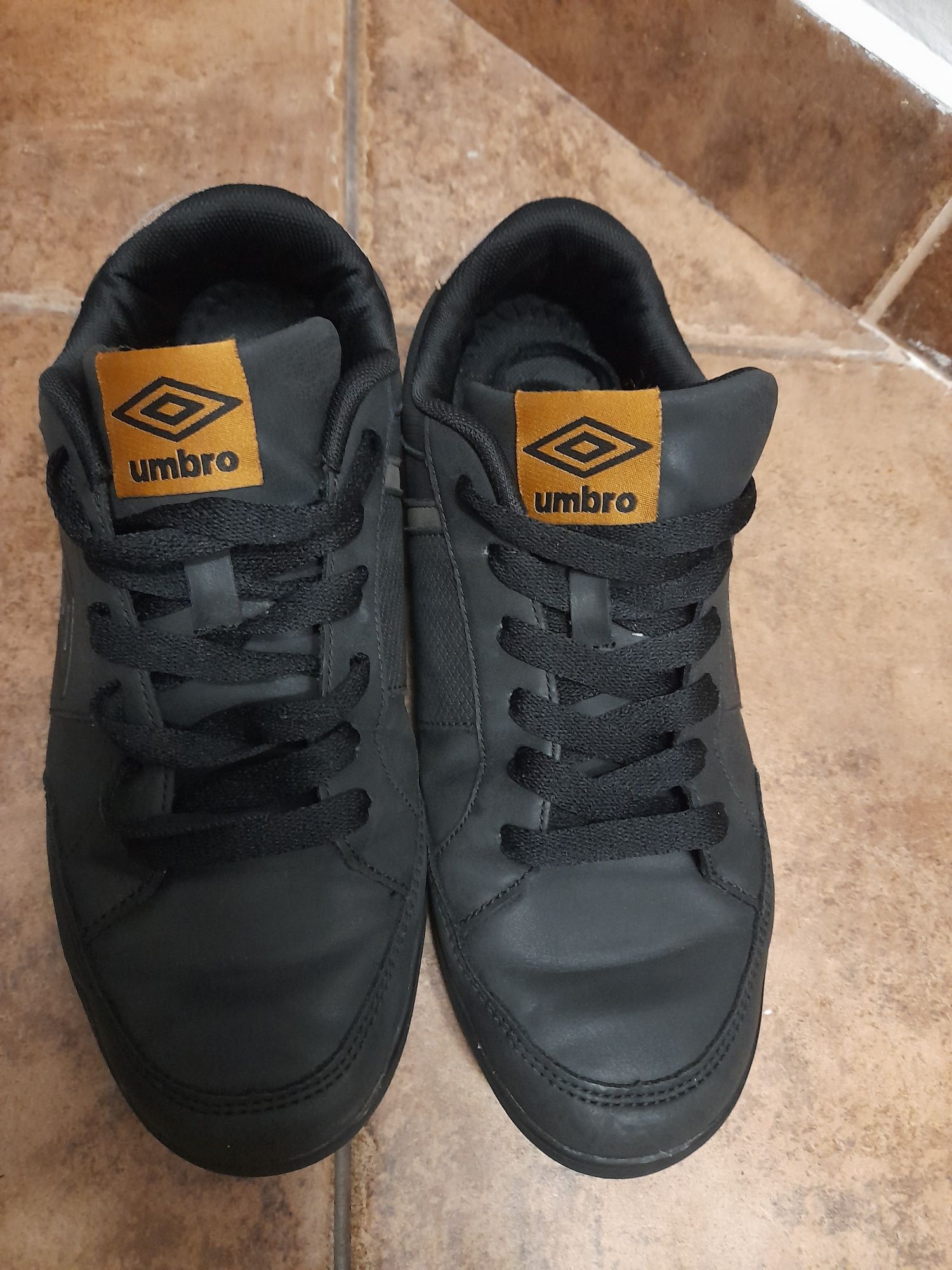 Sprzedam buty Umbro