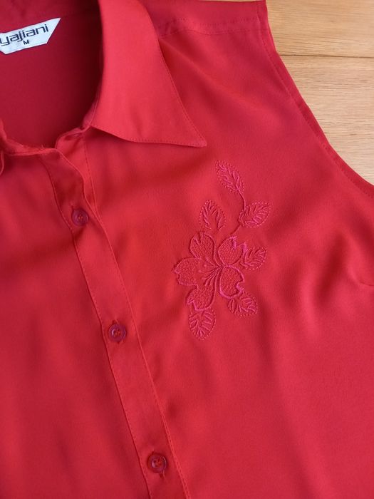 Blusa de seda com bordados, tamanho S/M