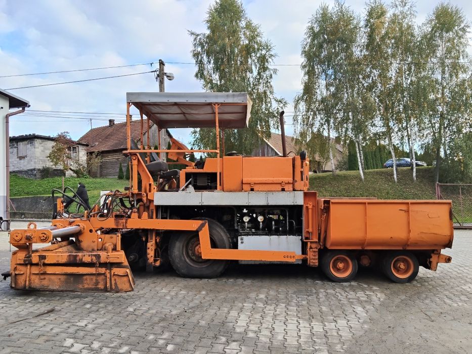 Rozściełacz kołowy do asfaltu