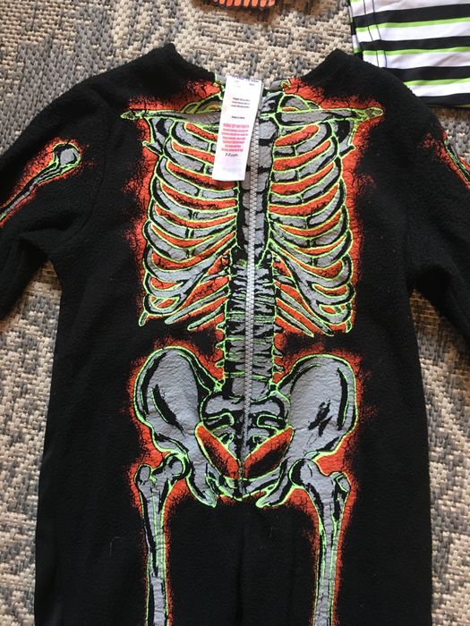 Карнавальний костюм павука,скелета на halloween