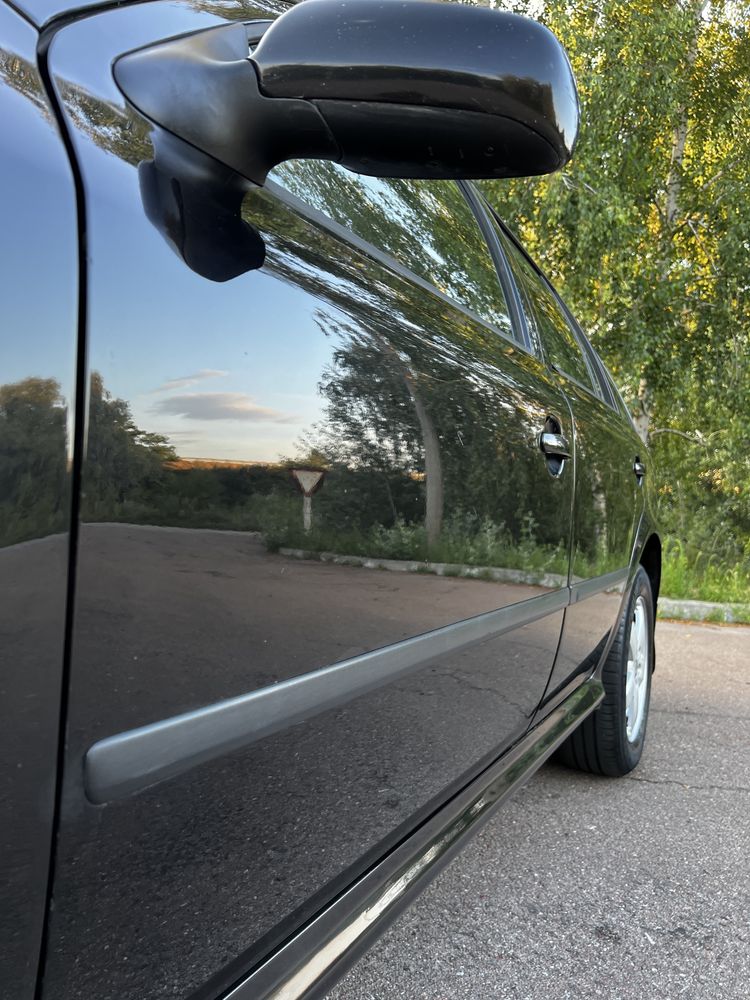 Skoda Octavia РЕСТ 2.0 бензин гарна комплектація!