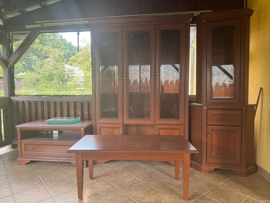 Sprzedam zestaw mebli