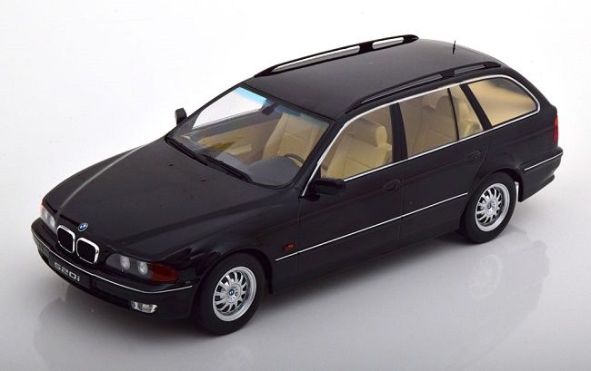 Model 1:18 KK-SCALE BMW 520i (E39) Touring 1997 Black