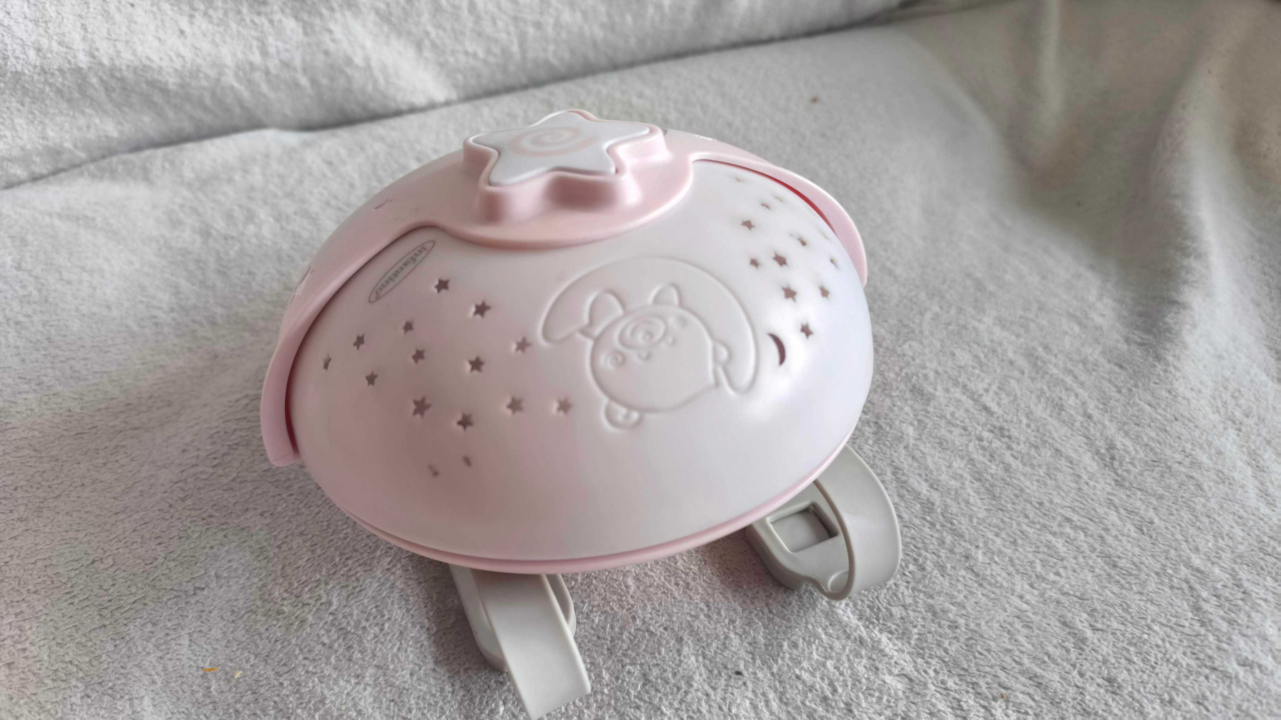 Projektor 2w1 Infantino B-kids lampka nocna, gwiazdki, szumy
