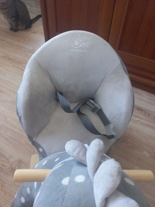 Konik jeździk bujak Kinderkraft na biegunach