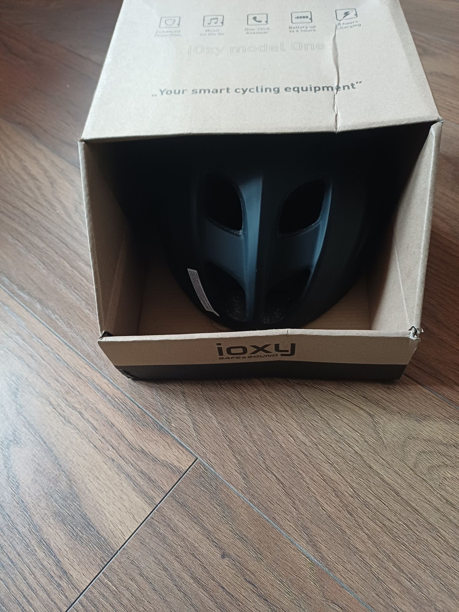 Kask rowerowy z bluetooth