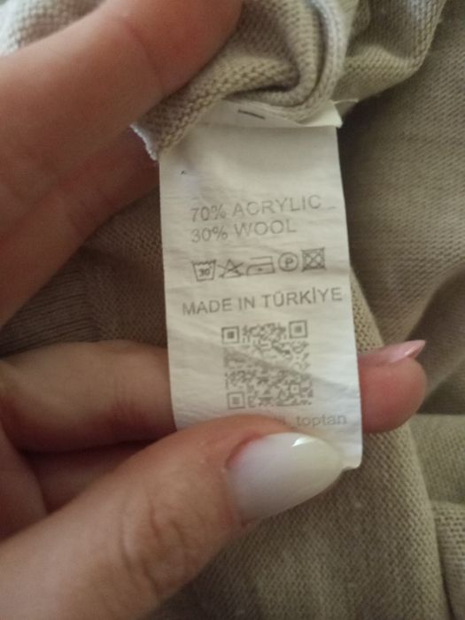 Продам костюм, розмір M/L.  
Стан ідеальний – одягався лише один раз.
