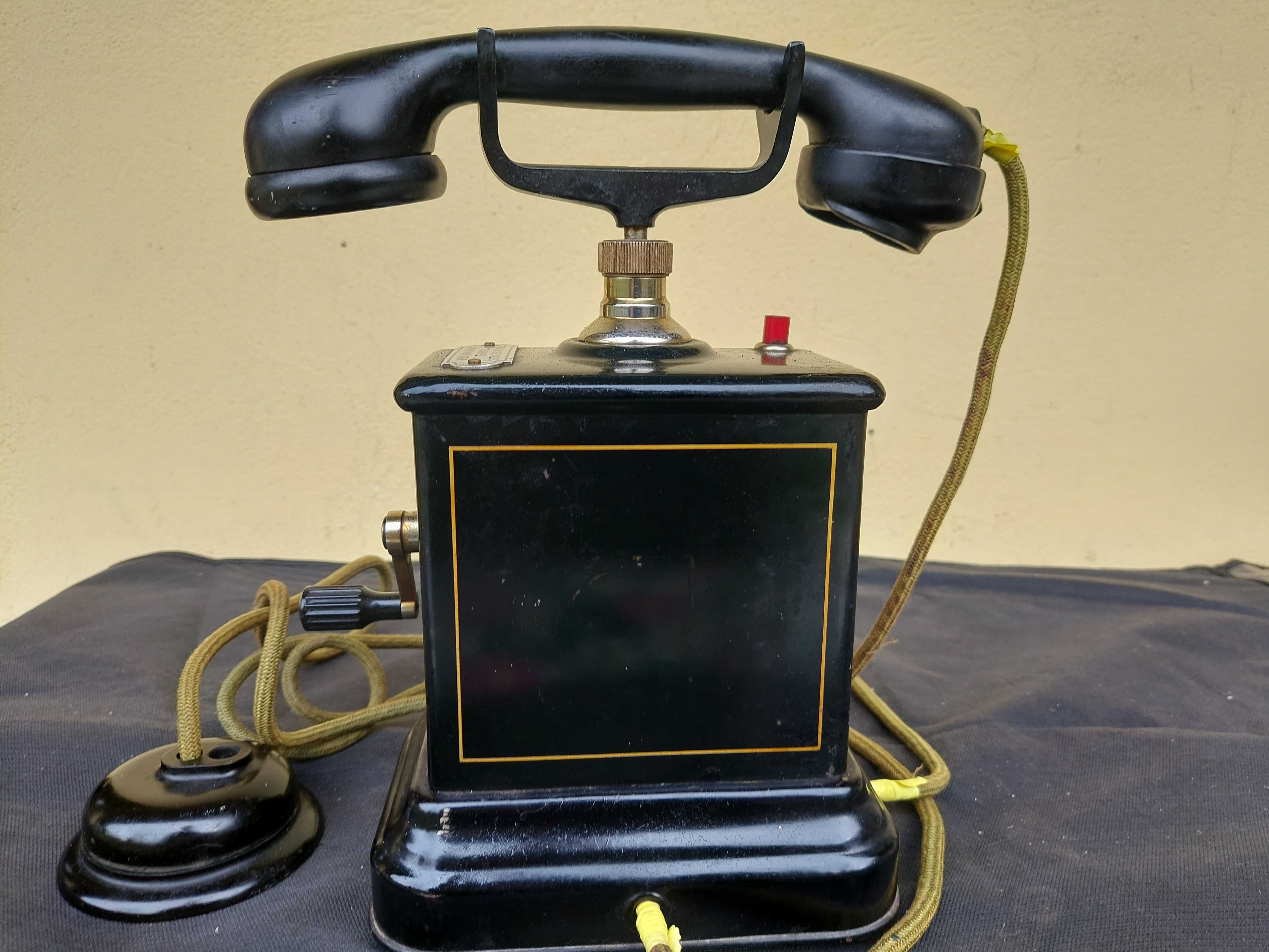 Stary telefon induktorowy duński nr 1