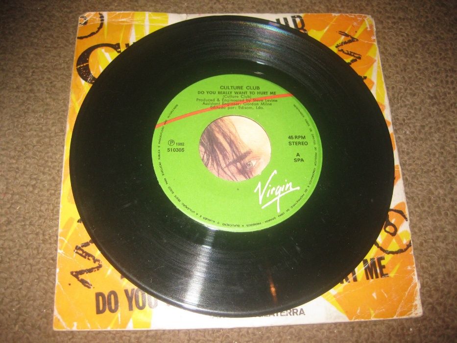 Vinil Single 45 rpm dos Culture Club "Do You Really Want To Hurt Me"