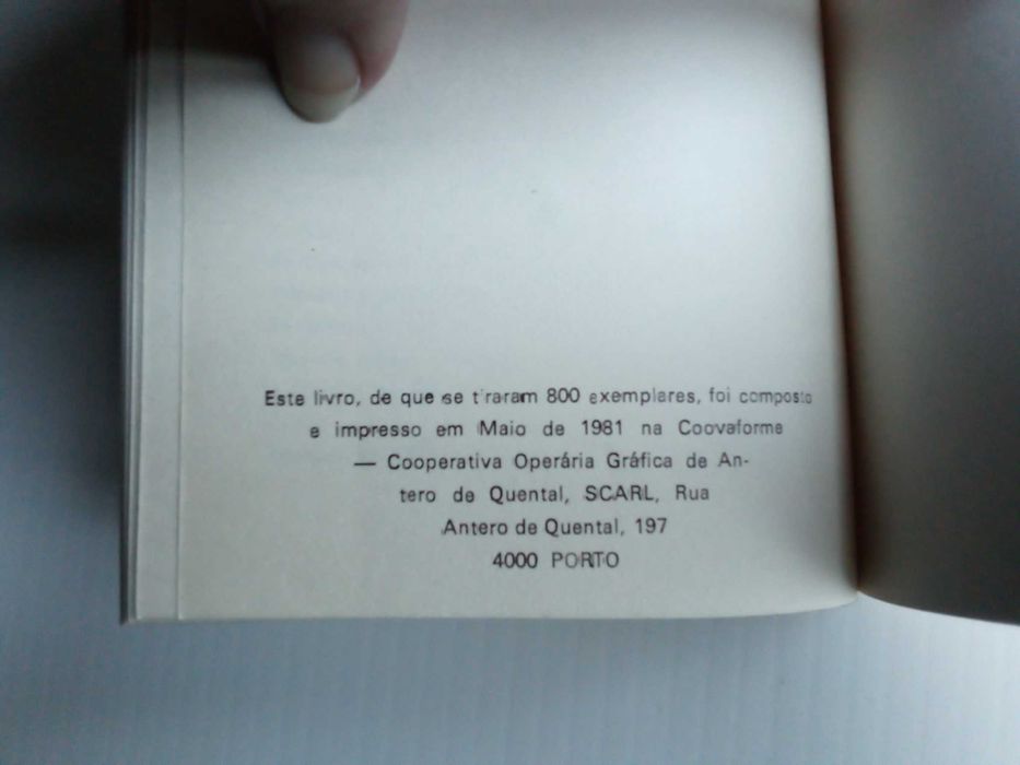 Livro "A faca no pão", de Edgar Carneiro
