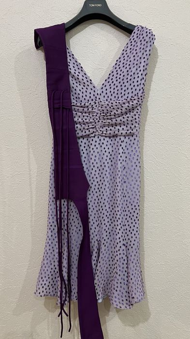 Tom Ford  подиумное платье шелковое платье в фиолетовый горошек с пояс